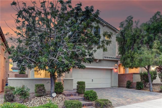 9667 Treeline Run Avenue, Las Vegas, NV 89166