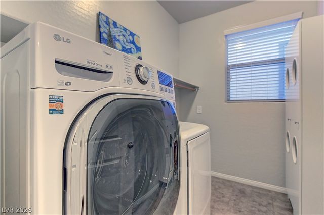 9667 Treeline Run Avenue, Las Vegas, NV 89166