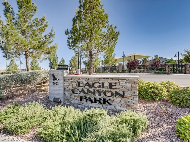 9667 Treeline Run Avenue, Las Vegas, NV 89166