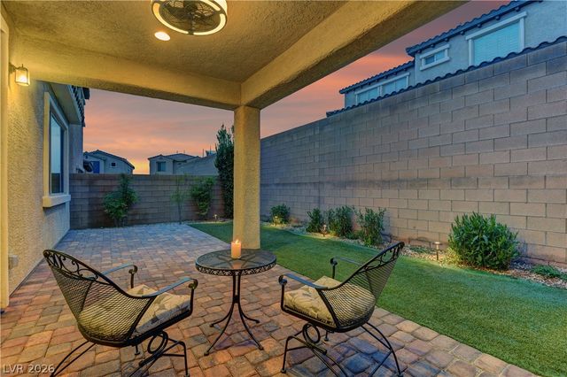9667 Treeline Run Avenue, Las Vegas, NV 89166