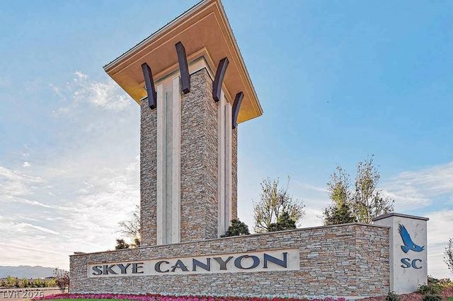 9667 Treeline Run Avenue, Las Vegas, NV 89166