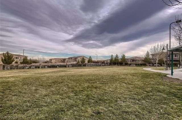 9667 Treeline Run Avenue, Las Vegas, NV 89166