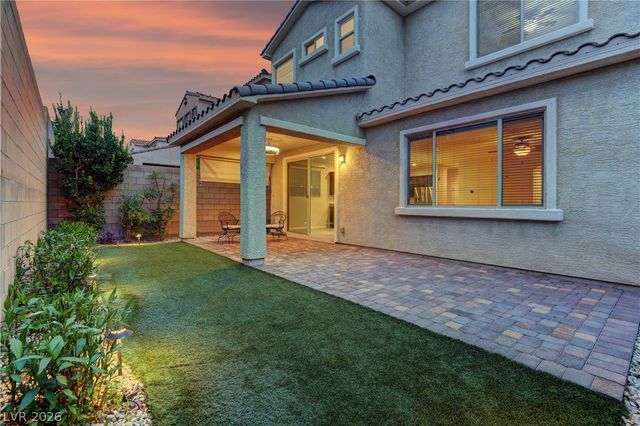 9667 Treeline Run Avenue, Las Vegas, NV 89166