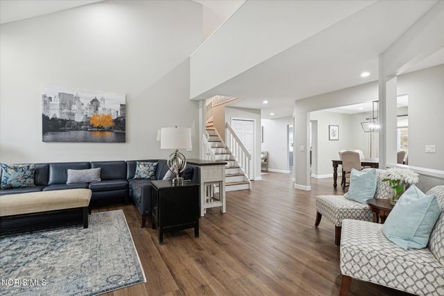 7431 Country Commons Lane, Sylvania, OH 43560
