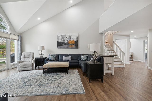 7431 Country Commons Lane, Sylvania, OH 43560