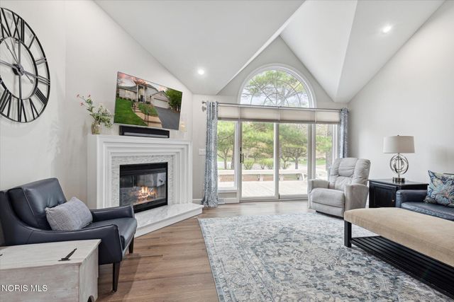 7431 Country Commons Lane, Sylvania, OH 43560