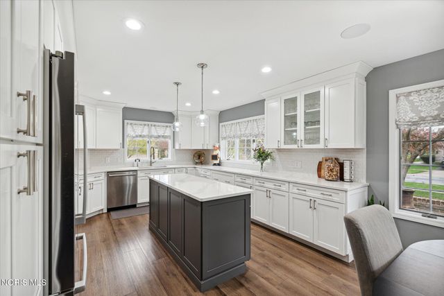 7431 Country Commons Lane, Sylvania, OH 43560