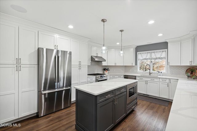 7431 Country Commons Lane, Sylvania, OH 43560