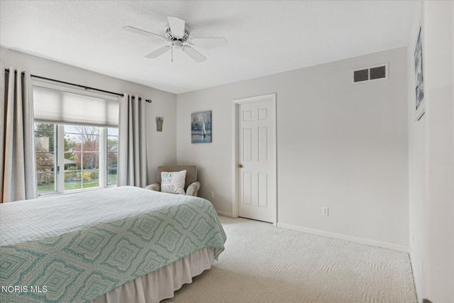 7431 Country Commons Lane, Sylvania, OH 43560