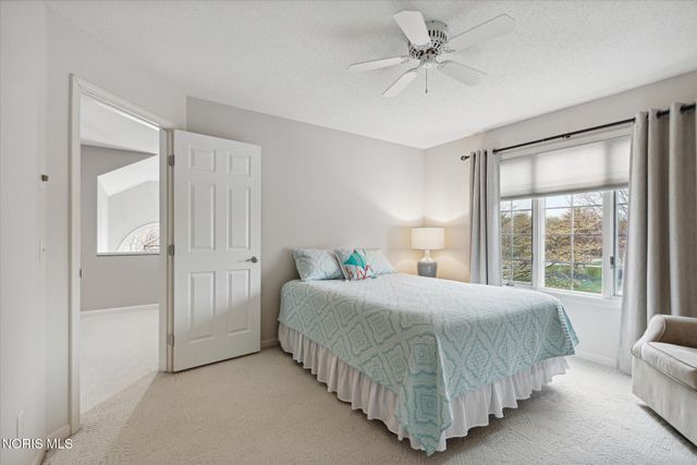 7431 Country Commons Lane, Sylvania, OH 43560
