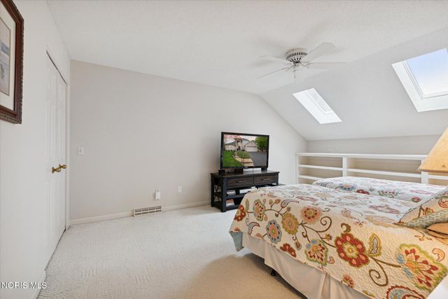 7431 Country Commons Lane, Sylvania, OH 43560