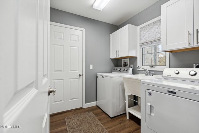 7431 Country Commons Lane, Sylvania, OH 43560
