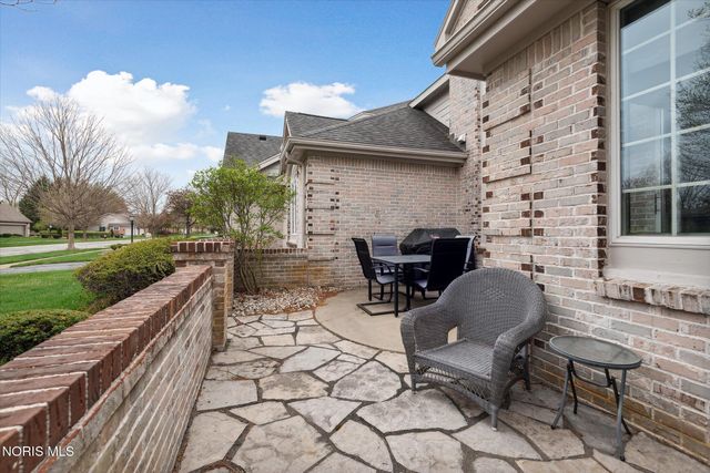 7431 Country Commons Lane, Sylvania, OH 43560