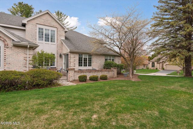 7431 Country Commons Lane, Sylvania, OH 43560