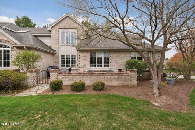 7431 Country Commons Lane, Sylvania, OH 43560