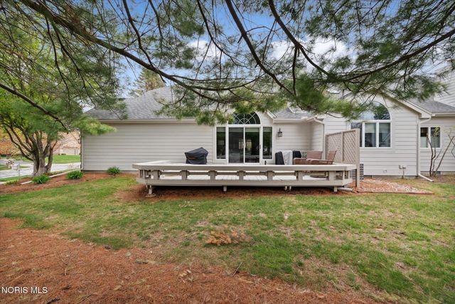 7431 Country Commons Lane, Sylvania, OH 43560