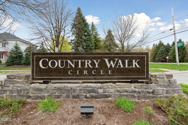 7431 Country Commons Lane, Sylvania, OH 43560