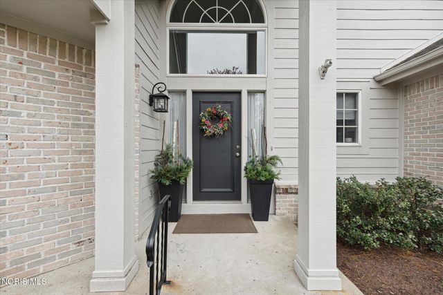 7431 Country Commons Lane, Sylvania, OH 43560