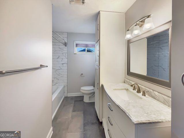 5322 Oshea Lane, Stone Mountain, GA 30088