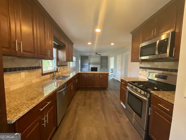 5322 Oshea Lane, Stone Mountain, GA 30088