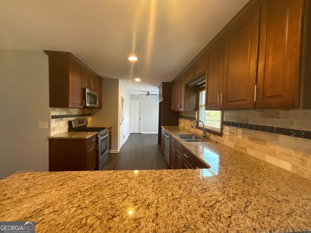 5322 Oshea Lane, Stone Mountain, GA 30088