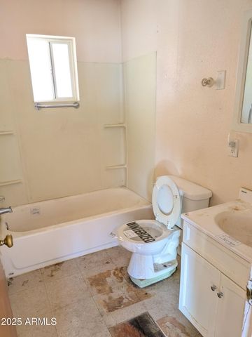 642 W EAGLES Bluff, Globe, AZ 85501