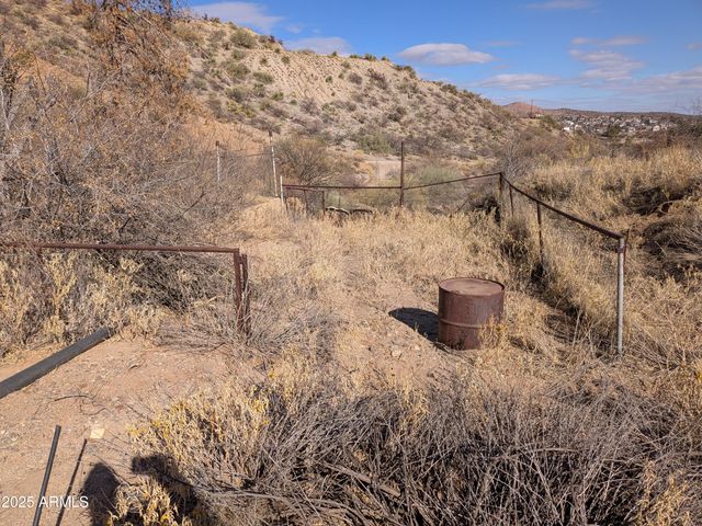 642 W EAGLES Bluff, Globe, AZ 85501