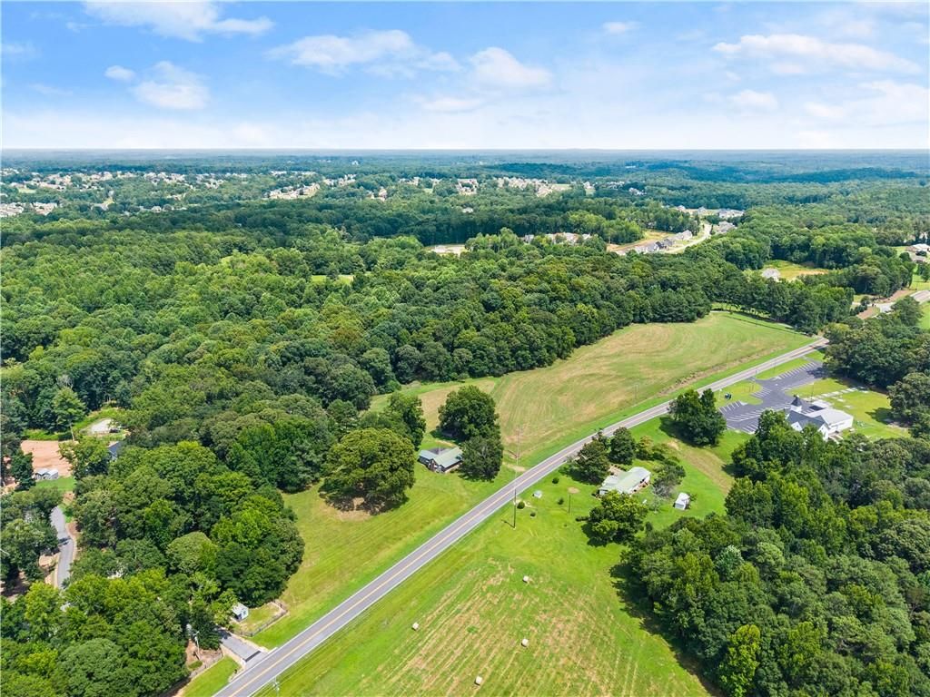 Image 10 of property listing at 0 Jackson Trail Road, Hoschton, GA 30548
