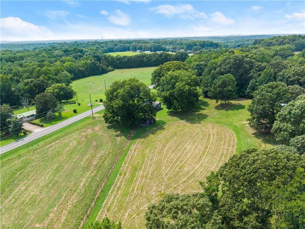 Image 9 of property listing at 0 Jackson Trail Road, Hoschton, GA 30548