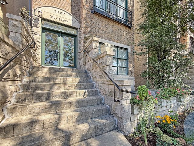 1347 N Mohawk Street 1, Chicago, IL 60610
