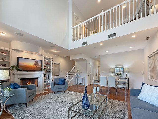 1347 N Mohawk Street 1, Chicago, IL 60610