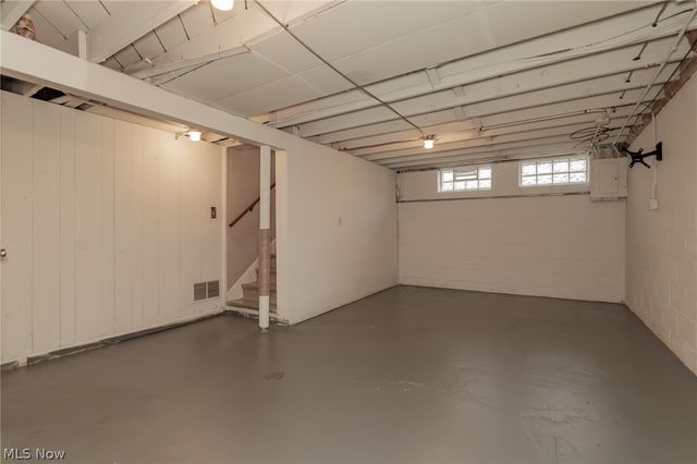 1111 E Miner Road, Mayfield Heights, OH 44124