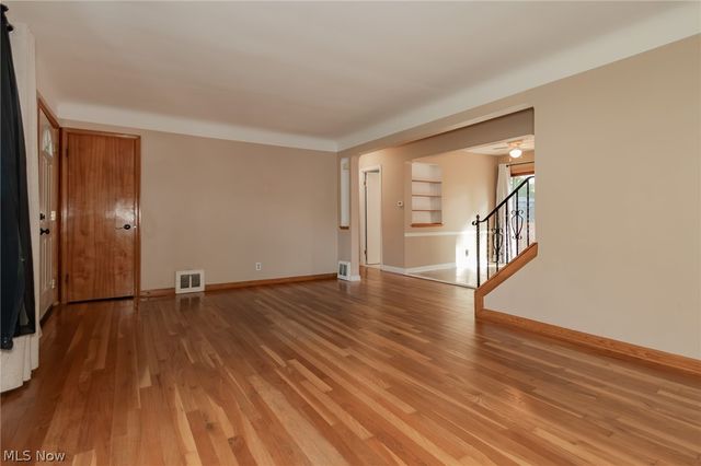 1111 E Miner Road, Mayfield Heights, OH 44124