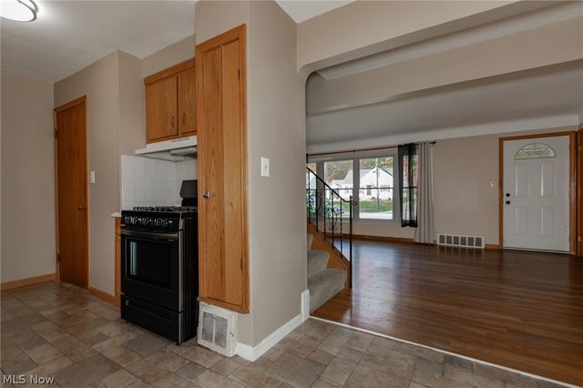 1111 E Miner Road, Mayfield Heights, OH 44124