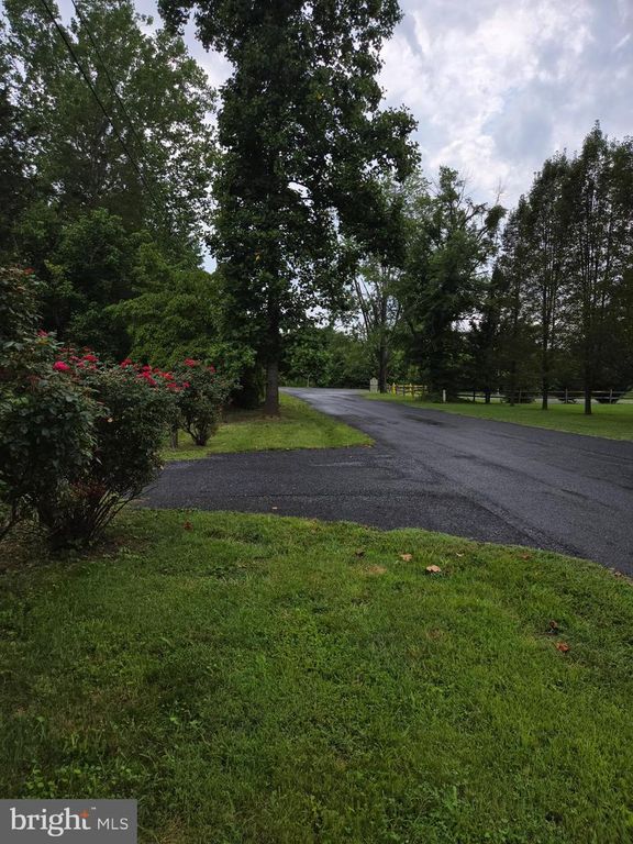 48 FARMS RIVERVIEW RD, Front Royal, VA 22630