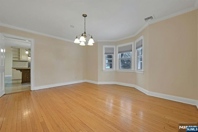 40 Clinton Avenue, Tenafly, NJ 07670