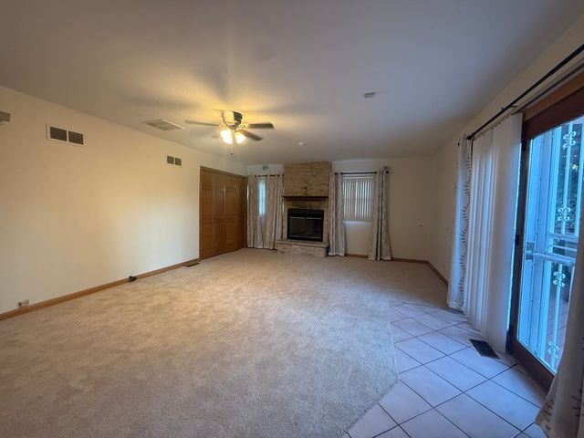 8008 Normandy Avenue, Burbank, IL 60459