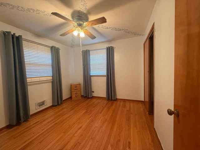 8008 Normandy Avenue, Burbank, IL 60459