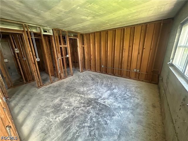 3704 Broadway 109, Fort Myers, FL 33901