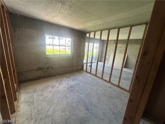 3704 Broadway 109, Fort Myers, FL 33901