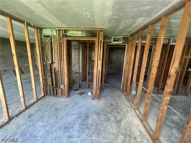 3704 Broadway 109, Fort Myers, FL 33901