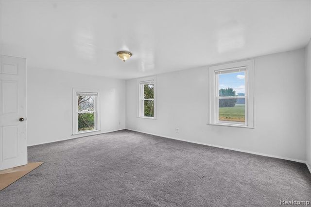 5660 Tittabawassee Road, Saginaw, MI 48604