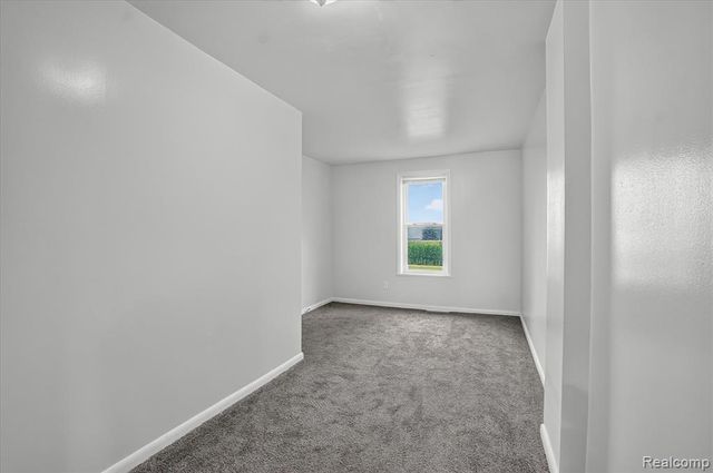 5660 Tittabawassee Road, Saginaw, MI 48604