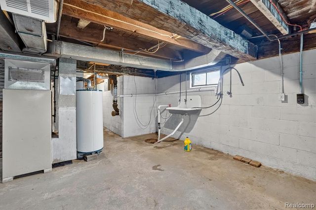 5660 Tittabawassee Road, Saginaw, MI 48604