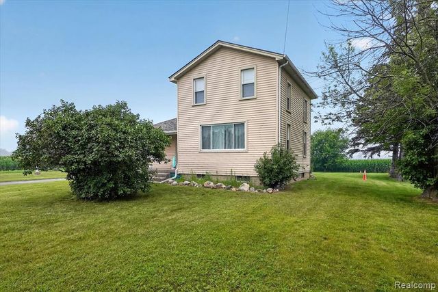 5660 Tittabawassee Road, Saginaw, MI 48604