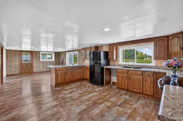 5660 Tittabawassee Road, Saginaw, MI 48604