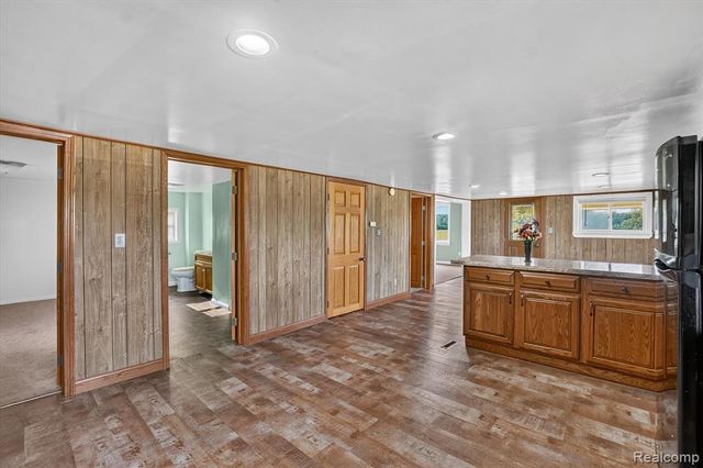 5660 Tittabawassee Road, Saginaw, MI 48604