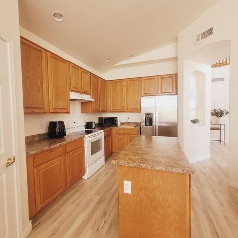 8720 W Kathleen Road, Peoria, AZ 85382