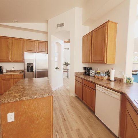 8720 W Kathleen Road, Peoria, AZ 85382