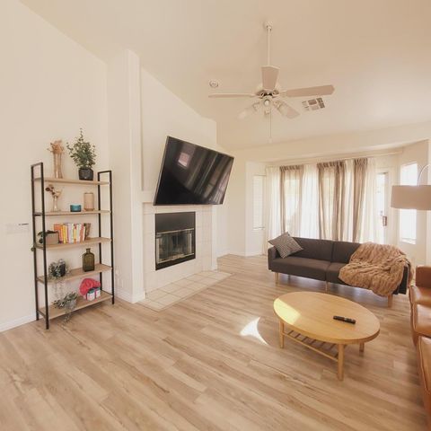 8720 W Kathleen Road, Peoria, AZ 85382